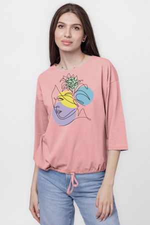 MĂSURI MARI - Tricou uni cu maneca 3/4 din tricot de bumbac cu snur la baza, roz prafuit cu imprimeu chip stilizat