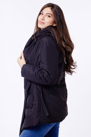 Geaca neagra in colturi, petrecuta, matlasata, cu gluga [2]