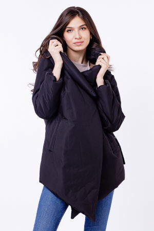 Geaca neagra in colturi, petrecuta, matlasata, cu gluga [4]