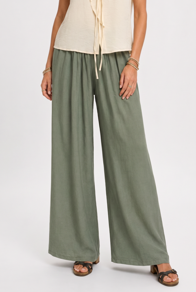 Pantaloni dama palazzo din vascoza cu talie elastica si curea, kaki