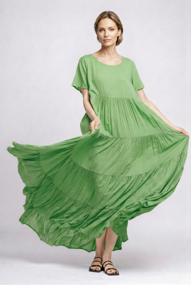 Rochie lunga, croi amplu cu patru volane, stil boem elegant, verde deschis