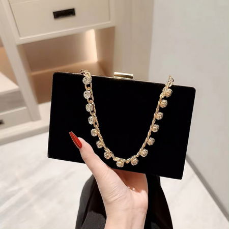 Clutch - Geanta clutch negru din catifea 1005 01