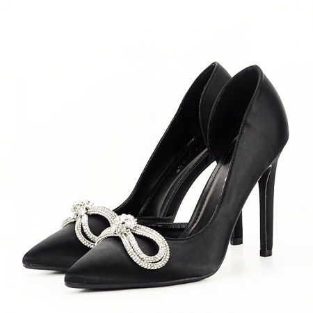 Pantofi - Pantofi negri cu brosa 6841 04