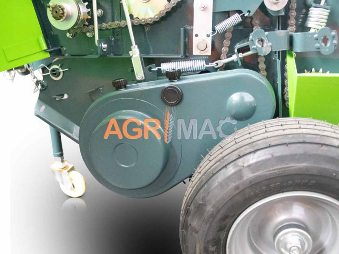 Presă de balotat ZEA PRESA 850 – 24-40 CP, baloți rotunzi, sistem hidraulic independent [18]