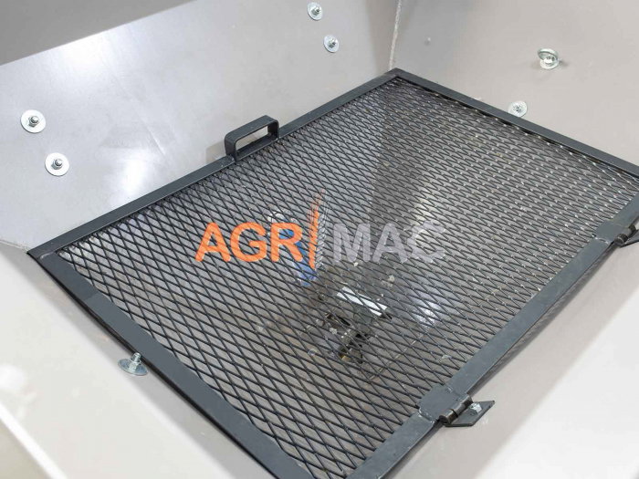 Distribuitor de îngrășăminte și sărăriță L800M – 800L, 18-20m [4]
