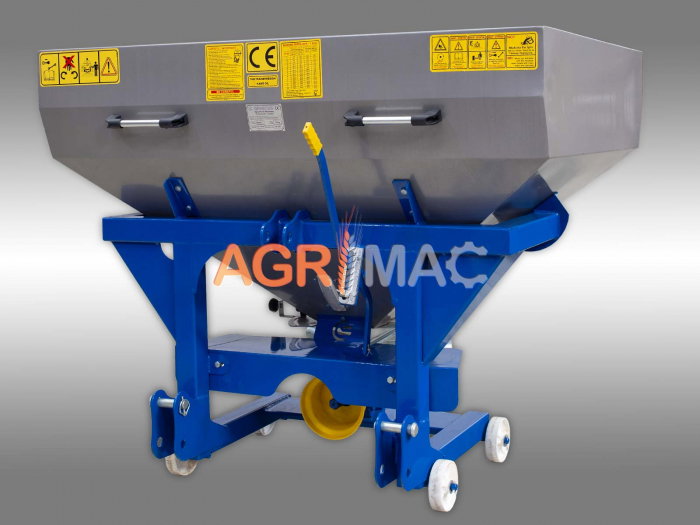 Distribuitor de îngrășăminte și sărăriță L800M – 800L, 18-20m [11]