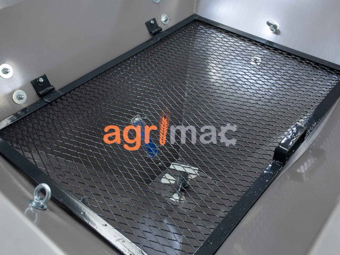Distribuitor de îngrășăminte cu dublă linie și sărăriță L800GM – 800L, 18-20m [8]