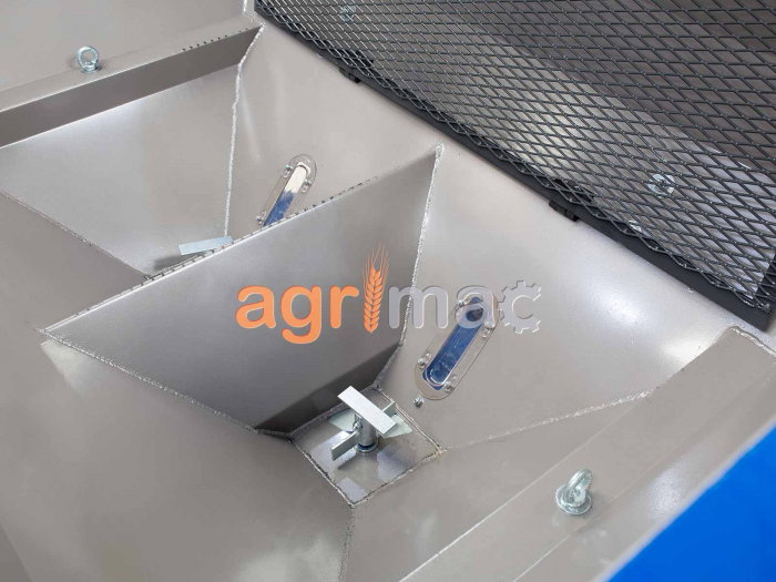 Distribuitor îngrășăminte cu 2 discuri și sărăriță hidraulică 2L1500H – 1500L, 18-20m [15]