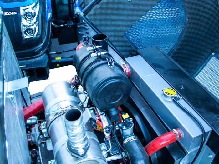 Mini încărcător frontal telescopic 60 CP, 2800 kg [21]