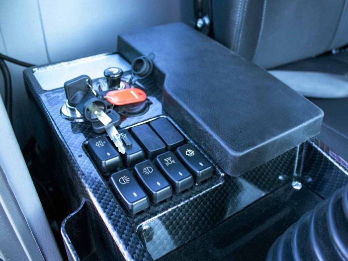 Mini încărcător frontal telescopic 75CP, 2300 kg [12]