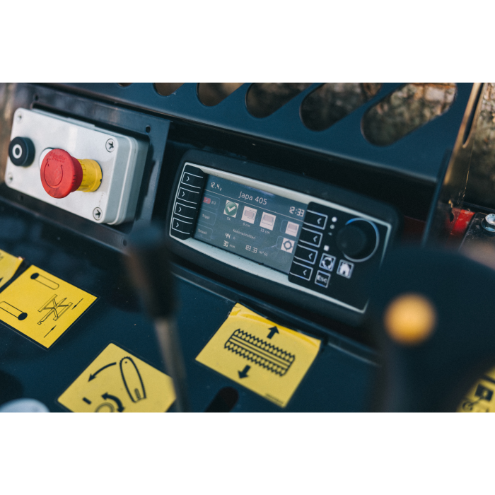 Japa 405 TR – Linie profesională la cardan tractor 10 kW pentru tăiere & despicare (12,5 tone), buștean 40 cm diametru [20]