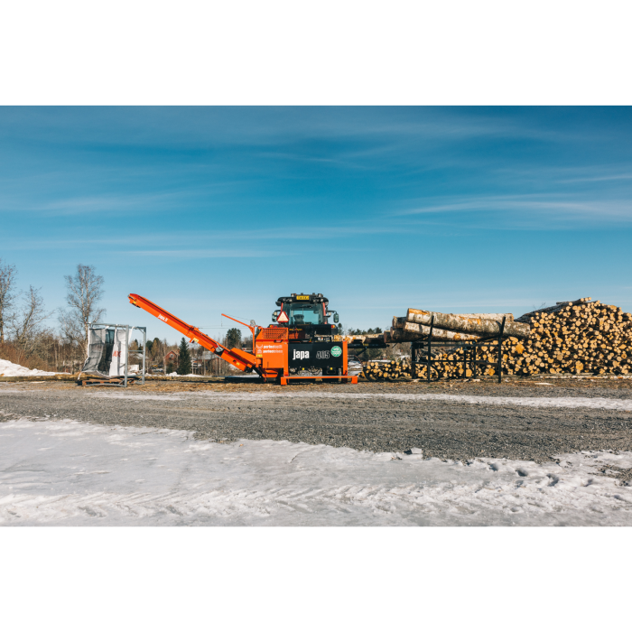 Japa 405 TRE – Linie tăiere & despicare lemn cu motor 10 kW + PTO tractor, Perfect Split™ & Clean™, 12,5 tone [26]