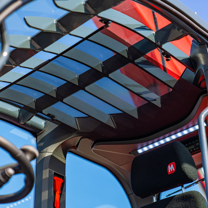 Magni RTH 10.37 – Încărcător Telescopic Tip Manitou 36,7 m, 10,3 T, Motor Volvo 238 CP [12]