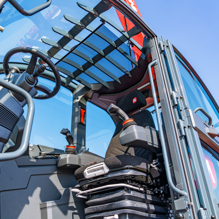 Magni RTH 6.26 EC – Încărcător Telescopic Tip Manitou, 25,8 m, Cabină Elevabilă și Înclinabilă, 6T, Motor Deutz [8]