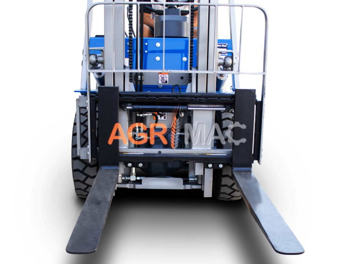 Motostivuitor diesel Clark 2.0T Xinchai Stage V cu catarg Duplex 3000 mm și furci 1220 mm [8]