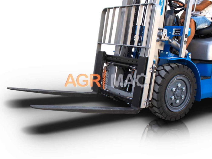 Motostivuitor diesel Clark 3.0T Xinchai Stage V cu catarg Duplex 3000 mm și furci 1220 mm [3]