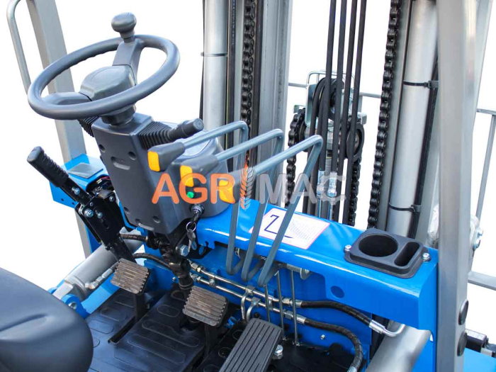 Motostivuitor diesel Clark 4.0T Xinchai Stage V cu catarg Triplex 4500 mm și furci 1220 mm [8]