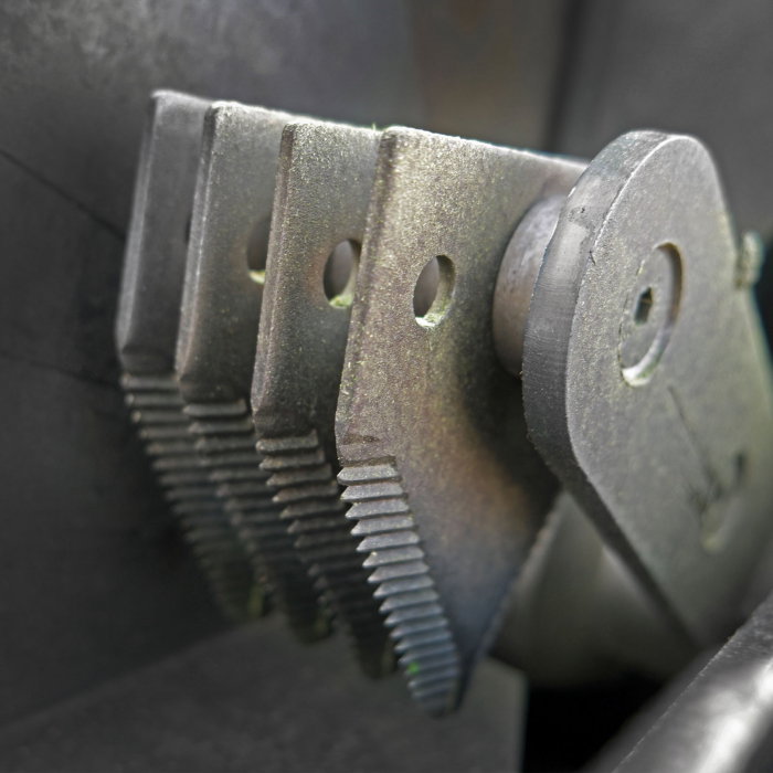 tocator-crengi-si-resturi-vegetale-motor-15-cp-benzina-jansen-gts-1000pro [6]