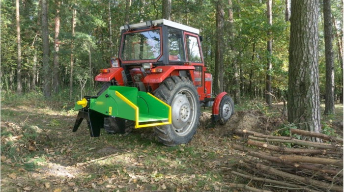 REMET R40 – tocător crengi 40 mm pentru tractor [2]