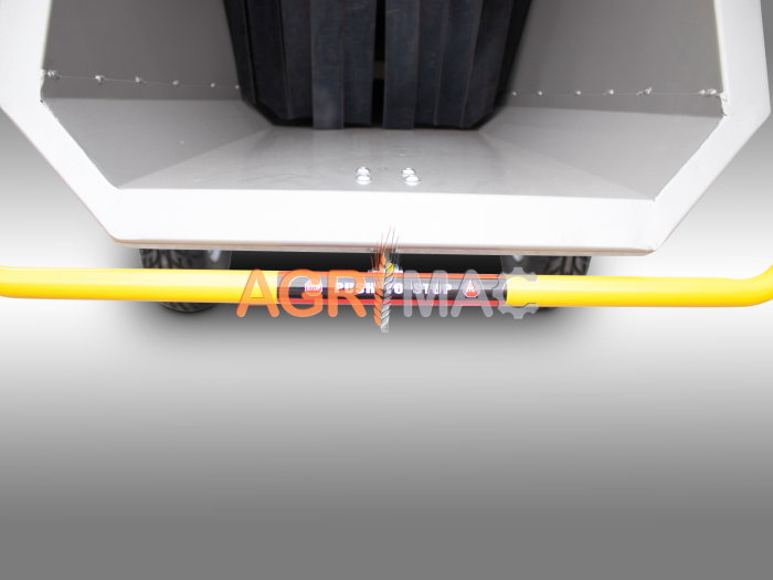 Tocător de crengi KB15, motor Loncin 15 CP, diametru 150 mm [7]