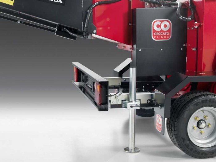 Tocator de crengi si resturi vegetale pe benzina, Ceccato Olindo TRICSMON [10]