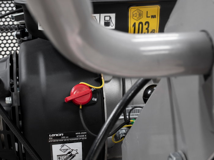 Tocator de resturi vegetale cu motor pe benzina Graecus GK [13]