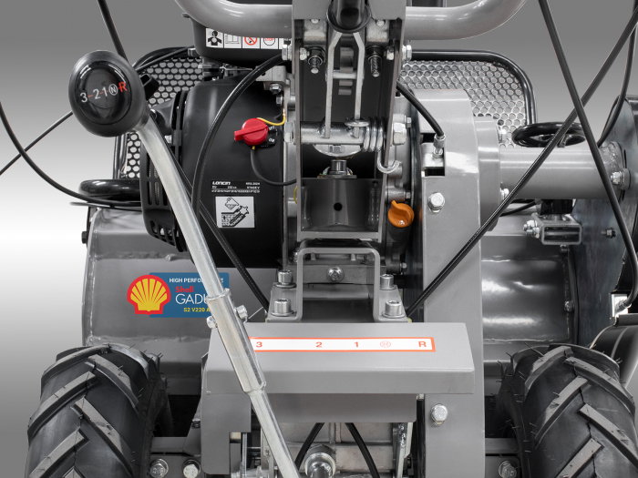 Tocator de resturi vegetale cu motor pe benzina Graecus GK [19]