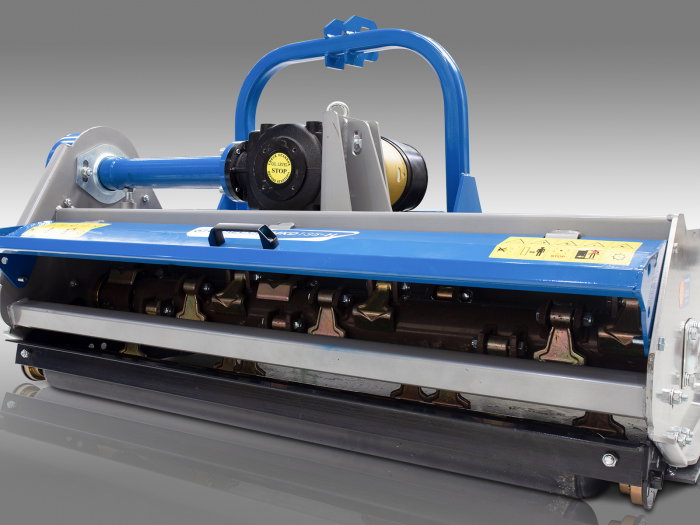 Tocator de vegetatie pentru tractor, 135 cm, conectare cardan PTO, deplasare laterala hidraulica, Graecus MKD135-H [14]