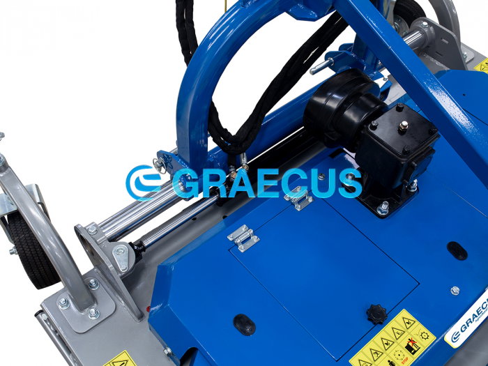 Tocător de Vegetație DTS170-h cu Deplasare Hidraulică [19]