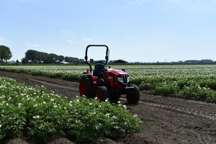 Shibaura SB50h – Tractor compact 48 CP cu roți agricole, PTO 540/540Eco, hidrostatic, ridicare 1500 kg [4]