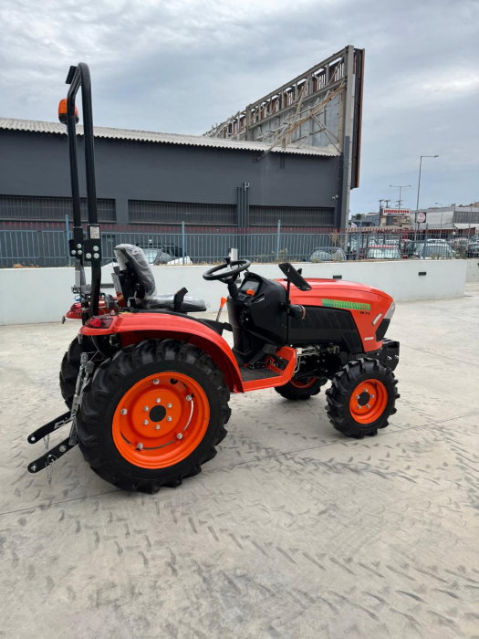 Tractor Hinomoto HM275 – 25 CP, 4×4, transmisie 9+3, PTO 540/980 rpm, motor 3 cilindri diesel [3]