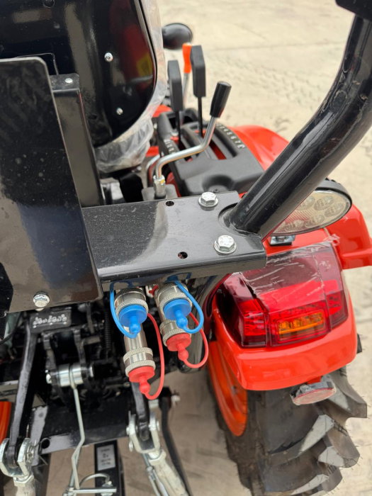 Tractor Hinomoto HM275 – 25 CP, 4×4, transmisie 9+3, PTO 540/980 rpm, motor 3 cilindri diesel [34]