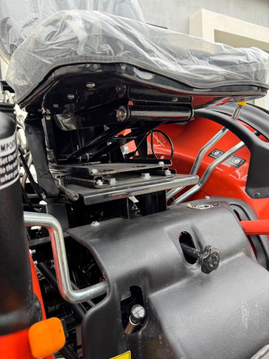 Tractor Hinomoto HM275 – 25 CP, 4×4, transmisie 9+3, PTO 540/980 rpm, motor 3 cilindri diesel [29]