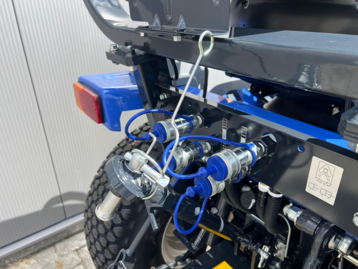 Tractor compact ISEKI TM4270 CAB, 25 CP, HST, 4x4 [6]