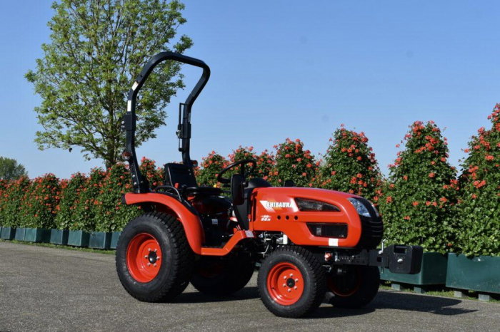 Shibaura SB22m – Tractor compact japonez 21 CP, PTO spate/intermediar, ridicare 650 kg, 4x4, transmisie mecanică 6+2 [6]