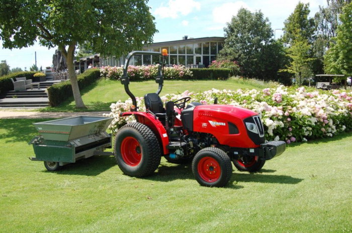 Shibaura SB36h – Tractor compact 35 CP, transmisie HST 3 trepte, PTO 540/750, ridicare 1500 kg, direcție asistată [9]