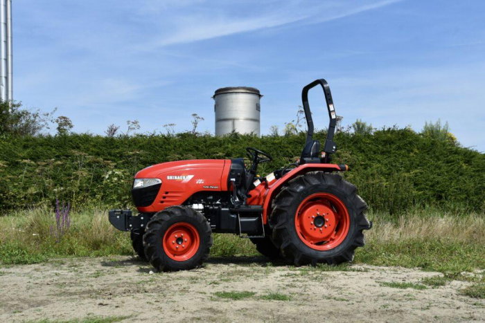 Shibaura SB62m – Tractor compact 60 CP, 4×4, transmisie 12x12 sincronizată, PTO 540/750, 4 supape hidraulice, greutăți frontale [3]