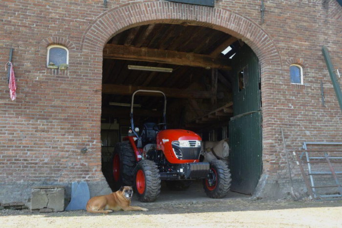 Shibaura SB62h – Tractor compact 60 CP, transmisie hidrostatică 3 game, PTO 540/750, headland management, greutăți frontale, 4×4, ROPS [5]