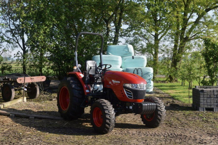 Shibaura SB62h – Tractor compact 60 CP, transmisie hidrostatică 3 game, PTO 540/750, headland management, greutăți frontale, 4×4, ROPS [2]