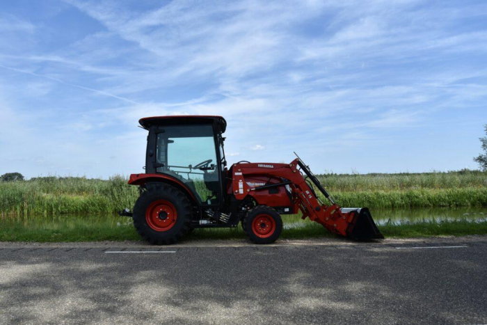 Shibaura SB36hc – Tractor compact 35 CP, cabină A/C, HST 3 game, PTO 540/750, 4 supape hidraulice, 1500 kg ridicare [8]