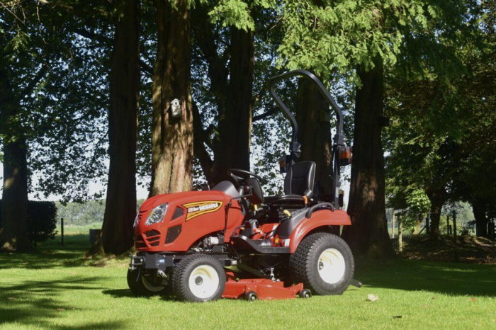 Shibaura SX25 – Tractor sub‑compact 24,5 CP, transmisie hidrostatică, PTO față/spate, direcție asistată [6]