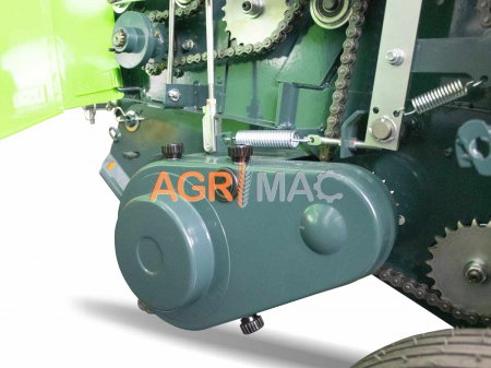 Presă de balotat ZEA PRESA 870 – 24-55 CP, baloți rotunzi, sistem hidraulic independent [15]