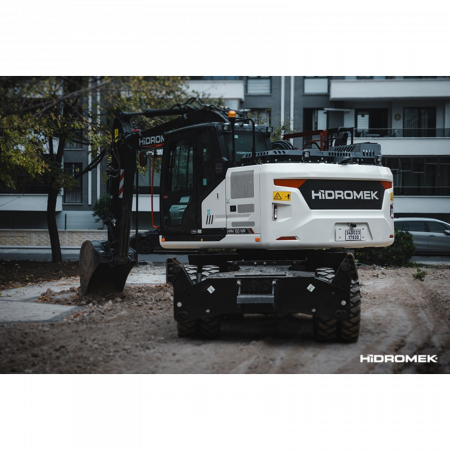 HMK 150 WR – Excavator Compact pe Roți, Motor Deutz 141 CP, Cupă 0,6 m³, Sistem Hidraulic 2×160 L/min [3]