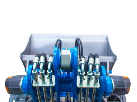 Mini încărcător frontal articulat 4x4, Perkins 25 CP [11]