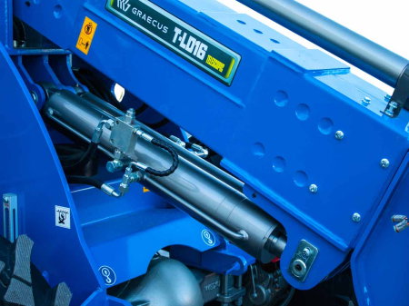 Mini încărcător frontal telescopic 60 CP, 2800 kg [22]
