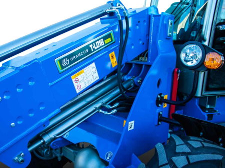Mini încărcător frontal telescopic 60 CP, 2800 kg [25]