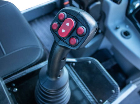 Mini încărcător frontal telescopic 75CP, 2300 kg [13]