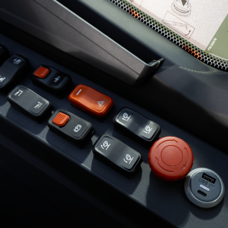 Magni RTH 8.46 – Încărcător Telescopic Tip Manitou 45,9 m, 8 T, Motor Volvo 238 CP [4]