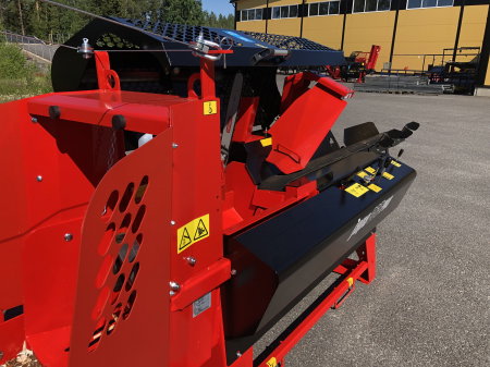 Linie de tăiere și despicare lemne Japa 365+ PRO Finlanda – Motor electric 7.5 kW [12]