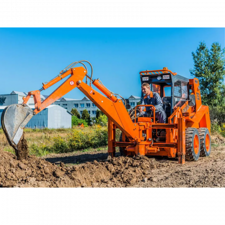 Mini-Încărcător Multifuncțional Locust 753 – 850 kg, Motor Perkins, Cabină Confort [2]